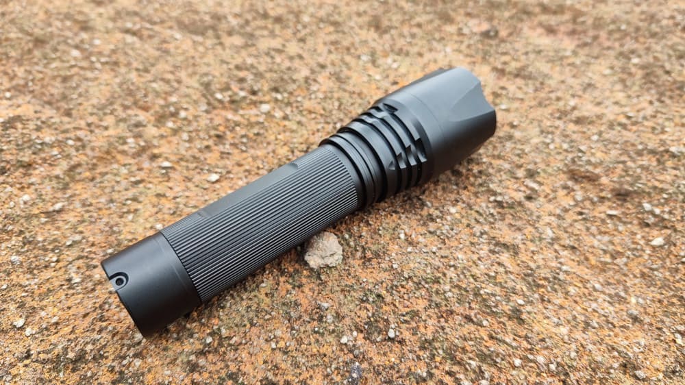 sa253 1100 lumen long beam distance led flashlight sa253 1100 lumen long beam distance led flashlight