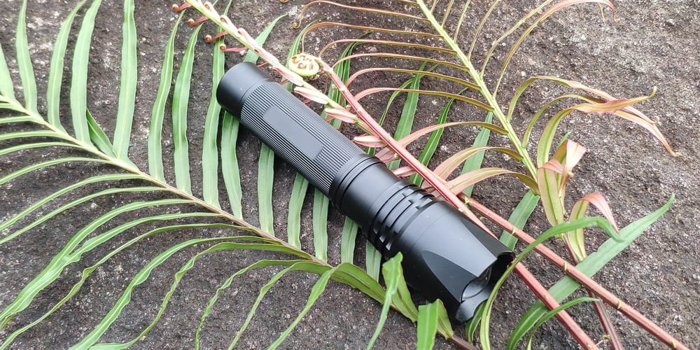sa253 1100 lumen long beam distance led flashlight sa253 1100 lumen long beam distance led flashlight